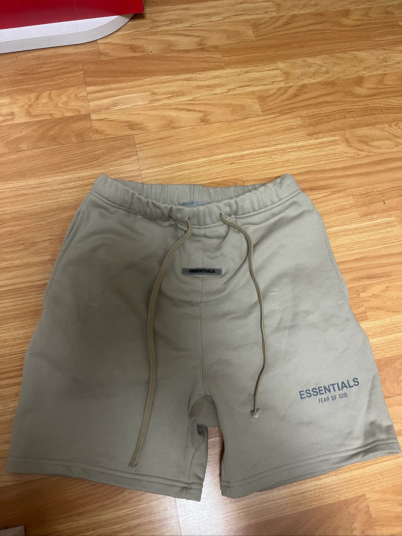 Pantalon cortó Essentials 
